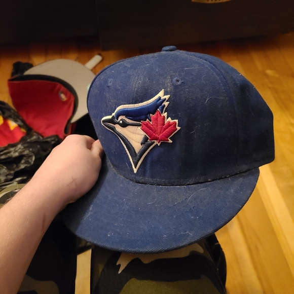 Snapback - Picture 3 of 16